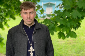 Конвейер репрессий. Священник из Гродно, на которого доносила Бондарева, покинул Беларусь. В Минске задержали участников вечеринки для взрослых